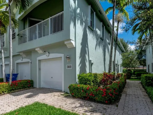 3019 Laurel Ridge Circle, Riviera Beach, FL 33404