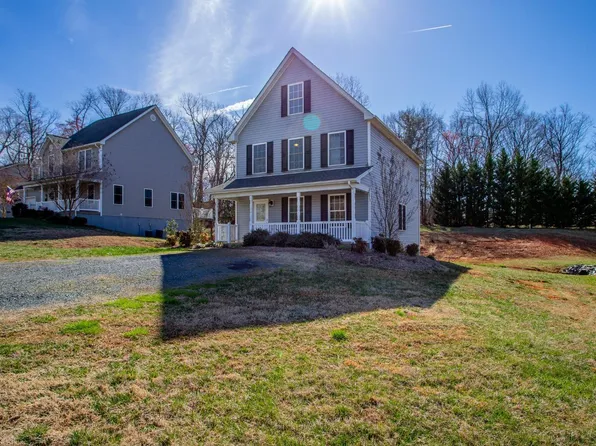 141 Stratford Pl, Madison Heights, VA 24572