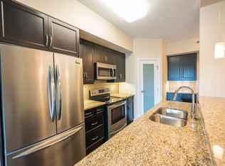 775 Sterling Lyon Pkwy #306, Winnipeg, MB R3P 1H1