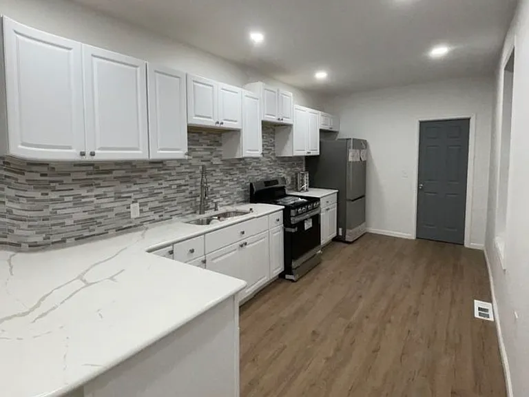 1404 N 6th St #1 — Photo 8