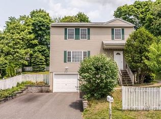 33 Adelaide Ave, Methuen, MA 01844