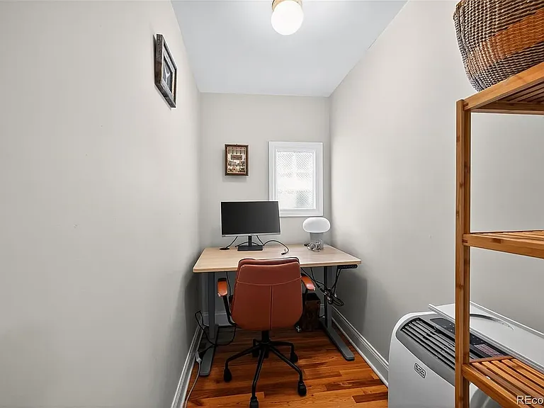 726 Fox St — Photo 22