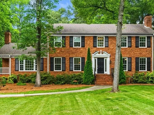 1904 Hobbs Rd, Greensboro, NC 27410