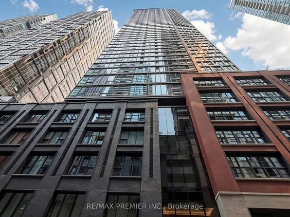 55 Mercer St #1007, Toronto, ON M5V 1H2