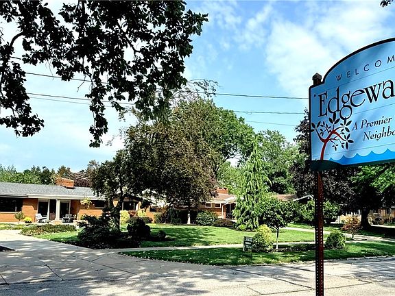 4th image of 11616 Edgewater Dr