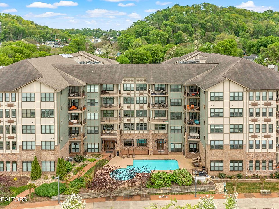 1st image of 445 W Blount Ave APT 409