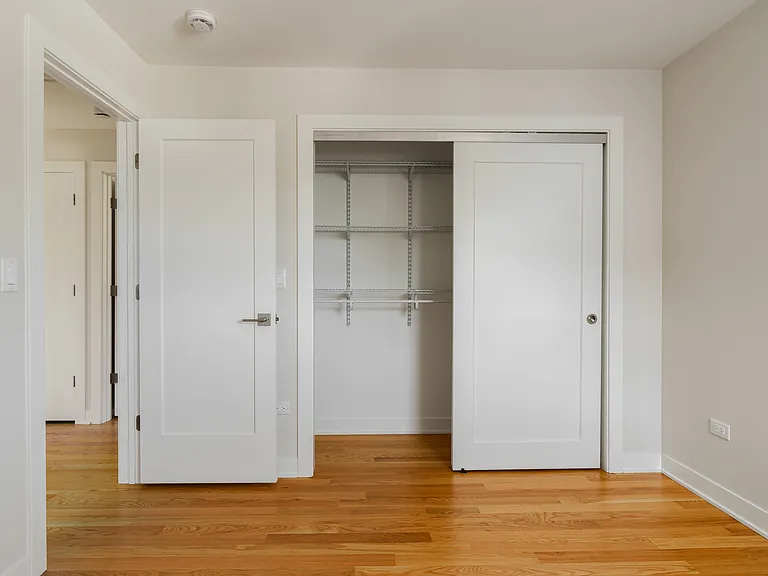 5053 N Troy St #1 — Photo 5
