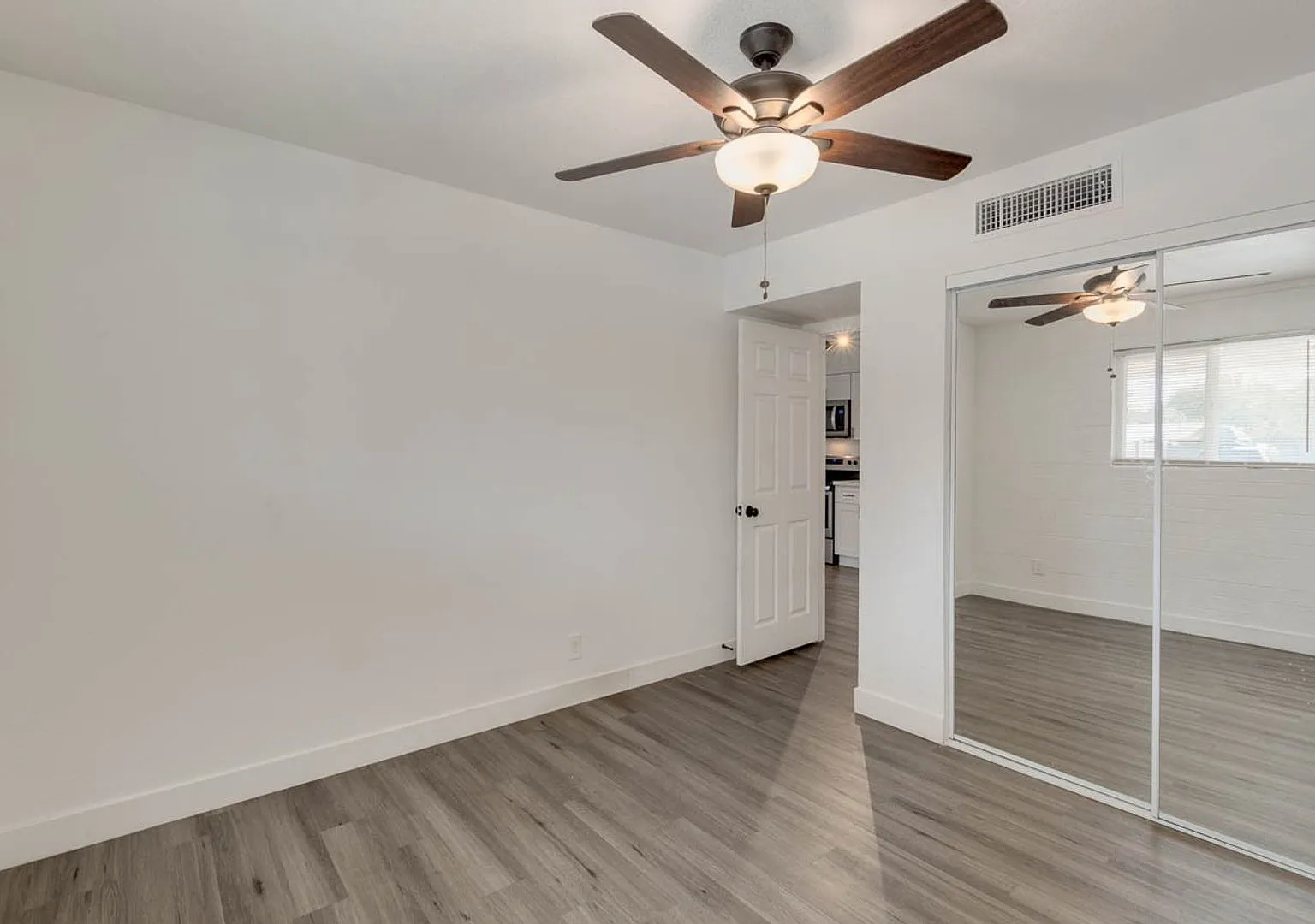 4218 North 17th Street — Photo 4