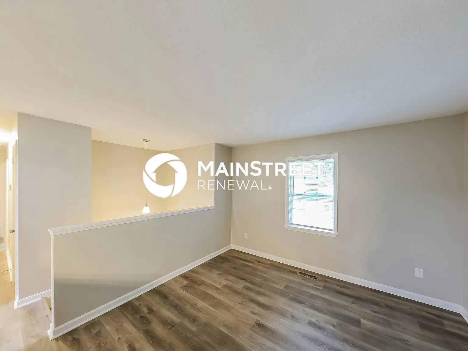 2551 Janice Circle NE — Photo 3