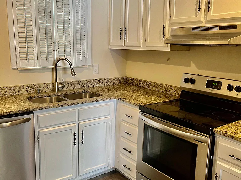 1213 Fairway Ter — Photo 5