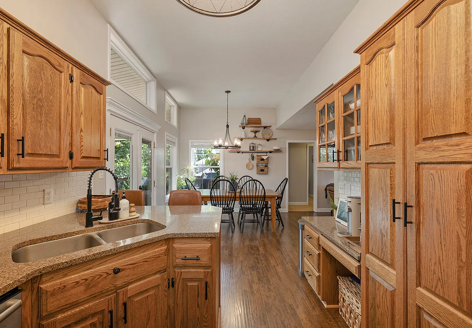 2103 W Sexton Drive — Photo 3