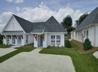 1026 Hunters Way, Opelika, AL 36801