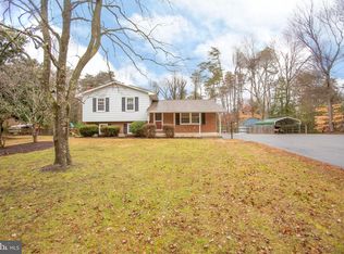 390 Greenbank Rd, Fredericksburg, VA 22406