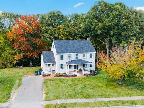 11 Valley View Cir, Rutland, MA 01543