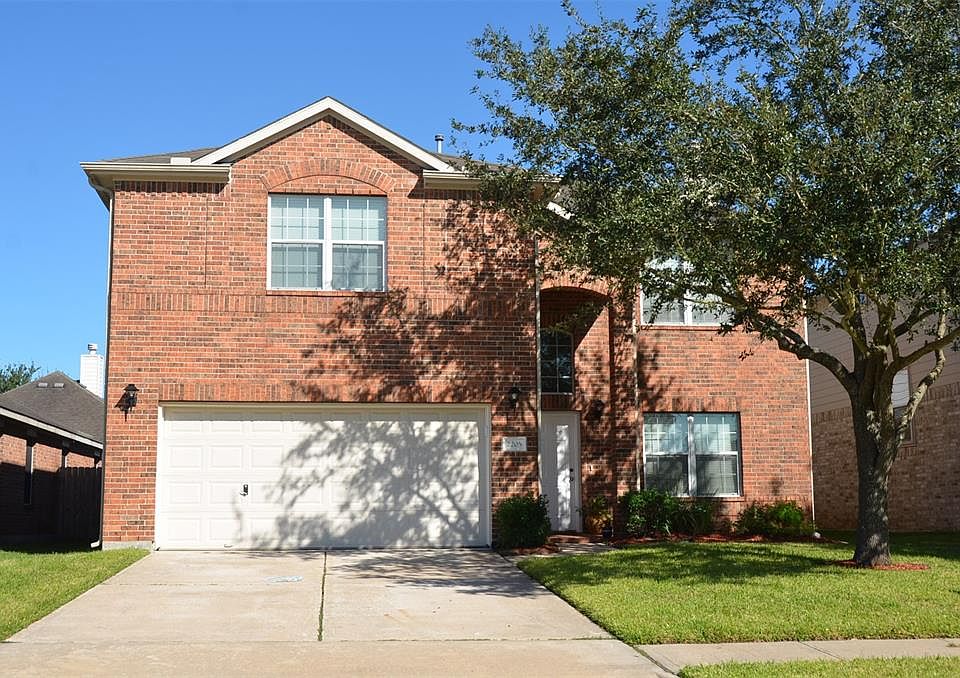 1st image of 2205 Piney Wood Dr