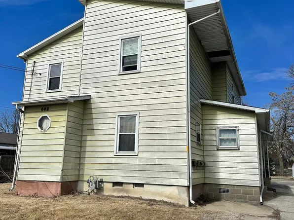 443 E Locust St, Canton, IL 61520