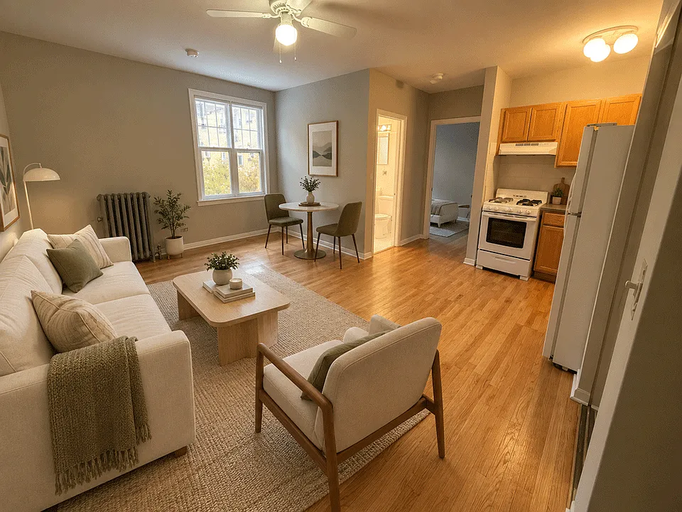 Dakin Court - 910 W Dakin St