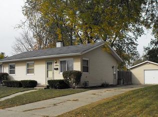 1900 86th Pl, Kenosha, WI 53143