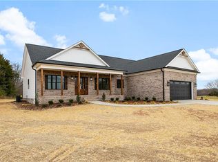 366 Gold Hill Rd, Madison, NC 27025