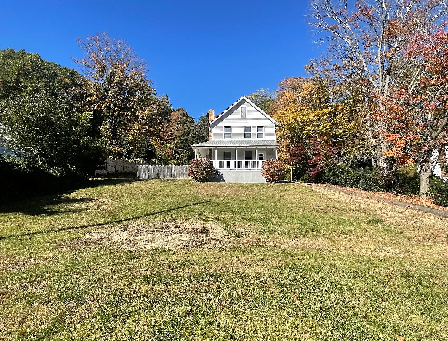 4 bed, 2318 sqft, $3,350 — Photo 1