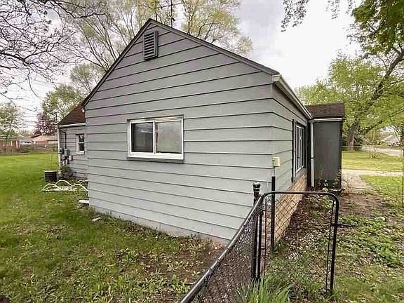 2nd image of 35132 Avondale St