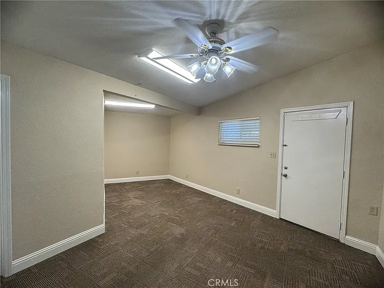 2100 Kennedy Ave — Photo 23