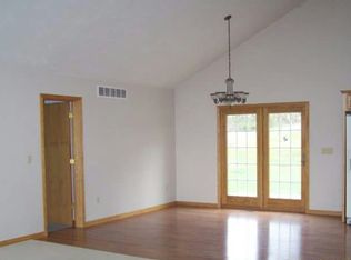 402 McGrady Hollow Rd, Butler, PA 16002