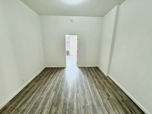 Rented by GreenVill Real Estate LLC | media 11