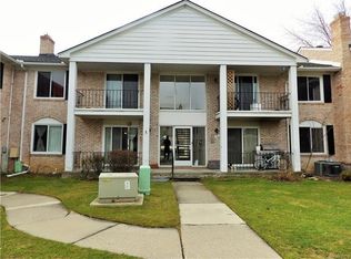 14191 Ivanhoe Dr #194, Sterling Heights, MI