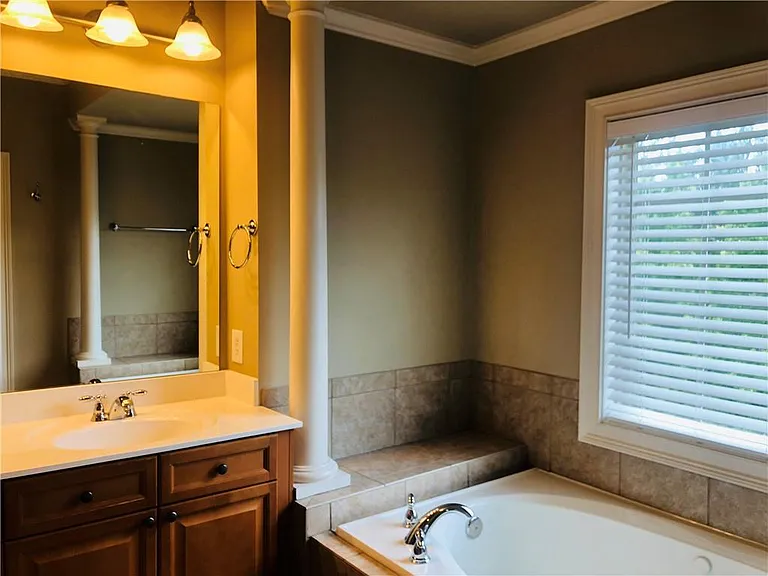 10240 Billings Pointe — Photo 79