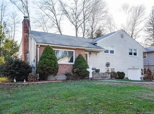 15 Hilldale Rd, West Hartford, CT 06117