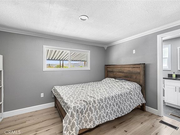 4th image of 32857 Valley View Ave