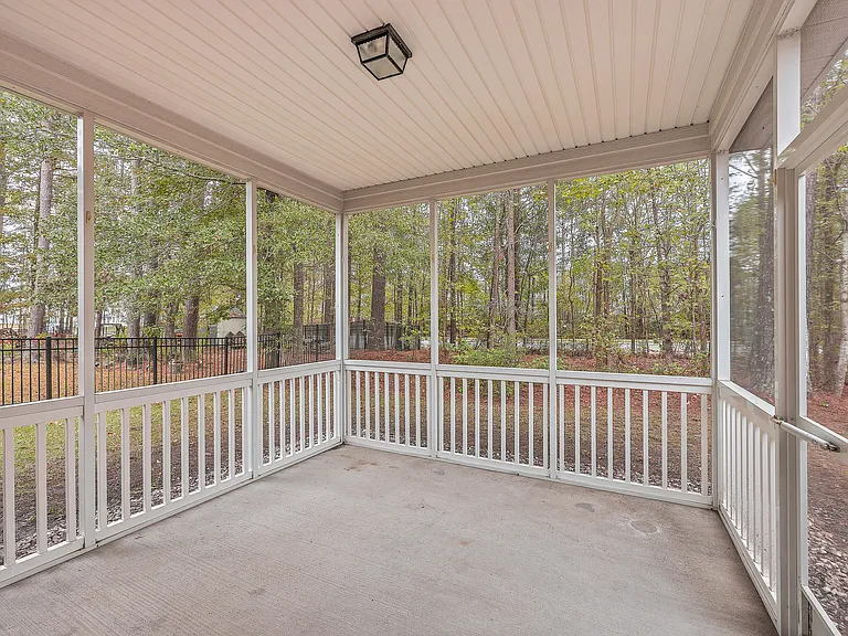 8518 Sentry Cir — Photo 29