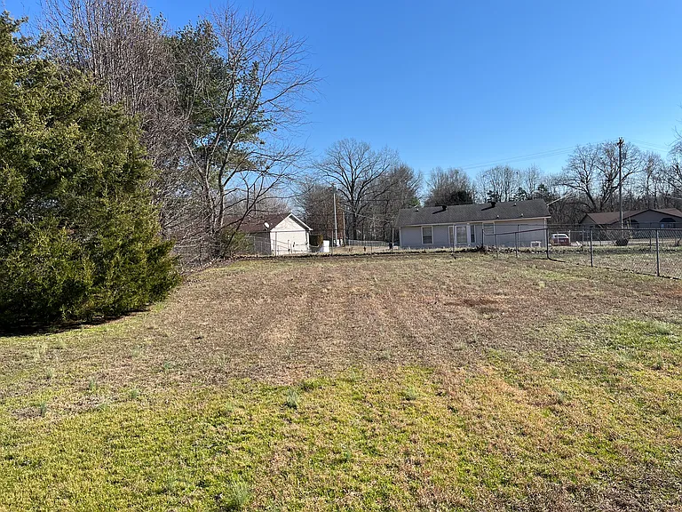 1483 Craig Dr #B — Photo 16