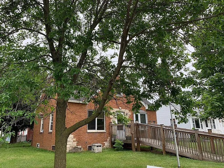 2203 Rudolph Rd — Photo 13