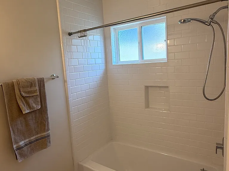 13951 Bessemer St #5 — Photo 11