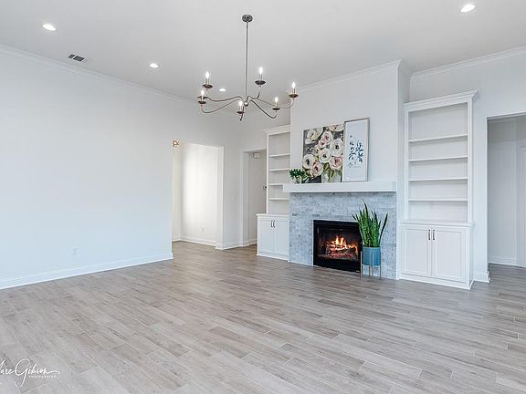 5th image of 705 Julesburg Ln