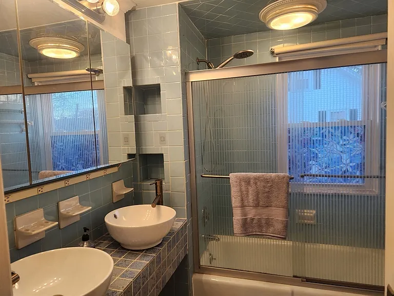 76 Edgemere Rd — Photo 12