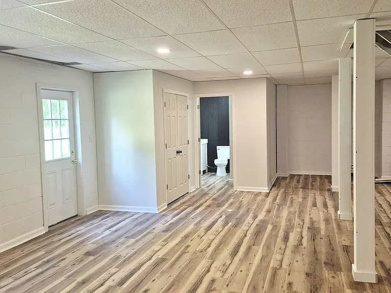 200 Wellview Dr — Photo 24