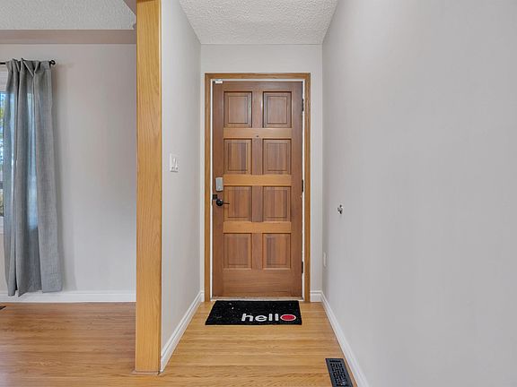 4th image of 10415 164th St NW