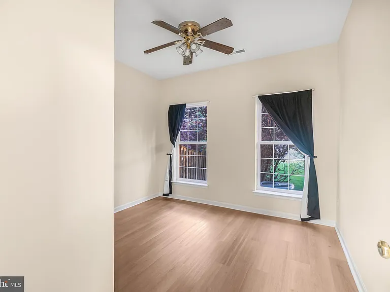 43729 Stoke Chapel Ter — Photo 41