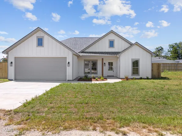 621 Main St, Arnaudville, LA 70512