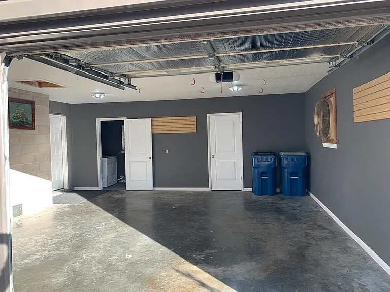 1305 Lockheed St — Photo 17
