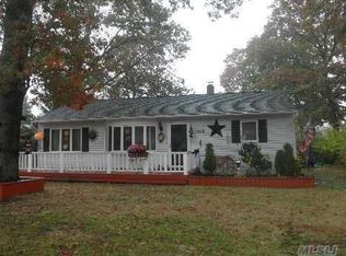 1109 Hyman Ave, Bay Shore, NY 11706