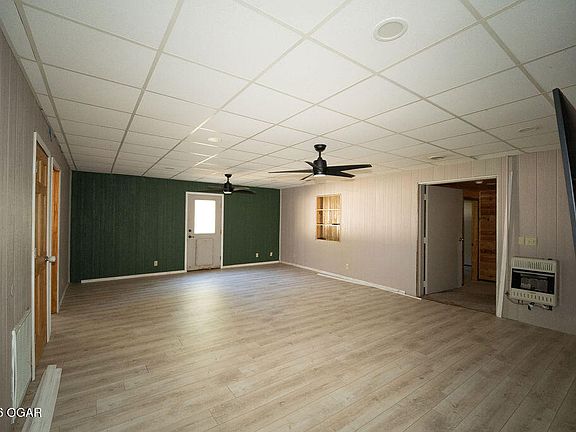 5th image of 910 N Kansas Ave