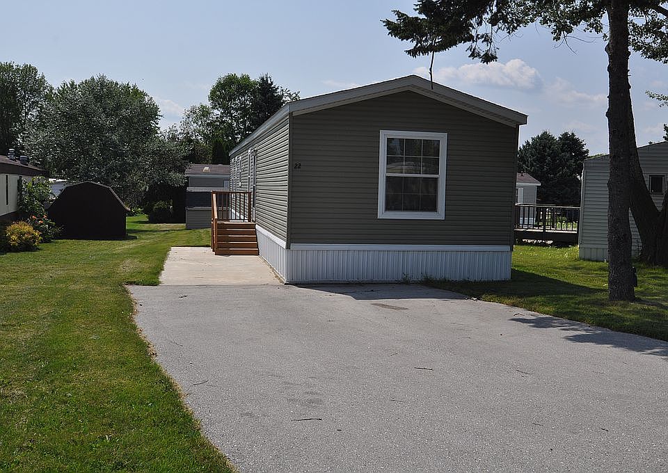 1st image of 22 N Hiawatha Cir