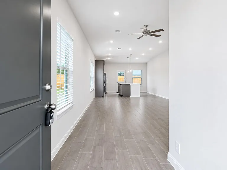 8018 Fijian Cypress Dr — Photo 5
