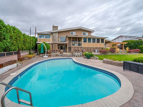 2nd image of 6521 Bellevue Dr