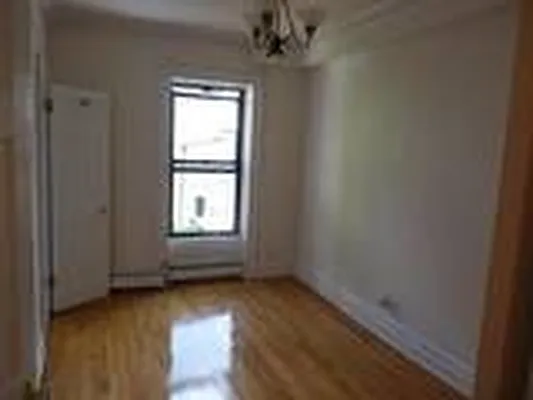 Rented by Realty on the Greene | media 28