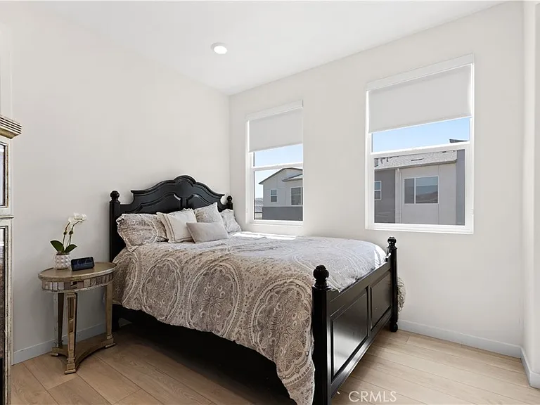 27553 Sanctuary Ct — Photo 17